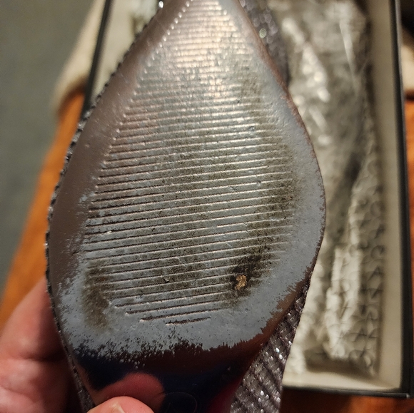 Adrianna Papell Lois Gunmetal Honeycomb 6.5M Silver - Picture 5 of 16